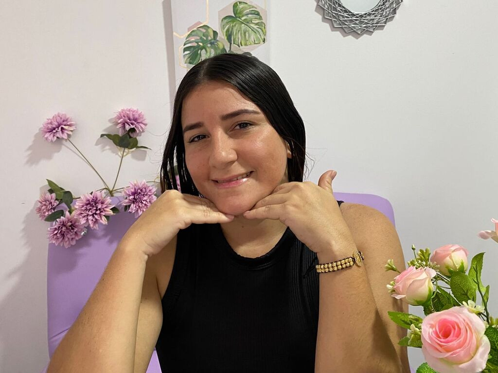 DaisyCoral LiveJasmin