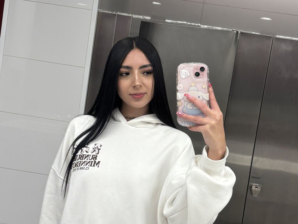 DanielaBelle LiveJasmin