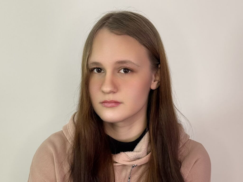 DaniellaHoldt LiveJasmin