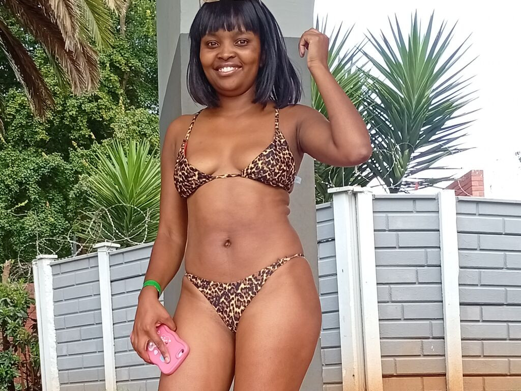 DaniellaHove LiveJasmin