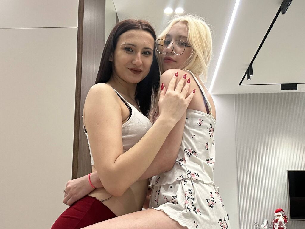 DarylAndJacqui Nude