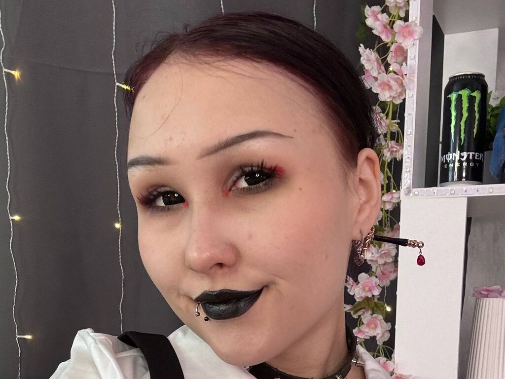 DeeKlingensmith Nude