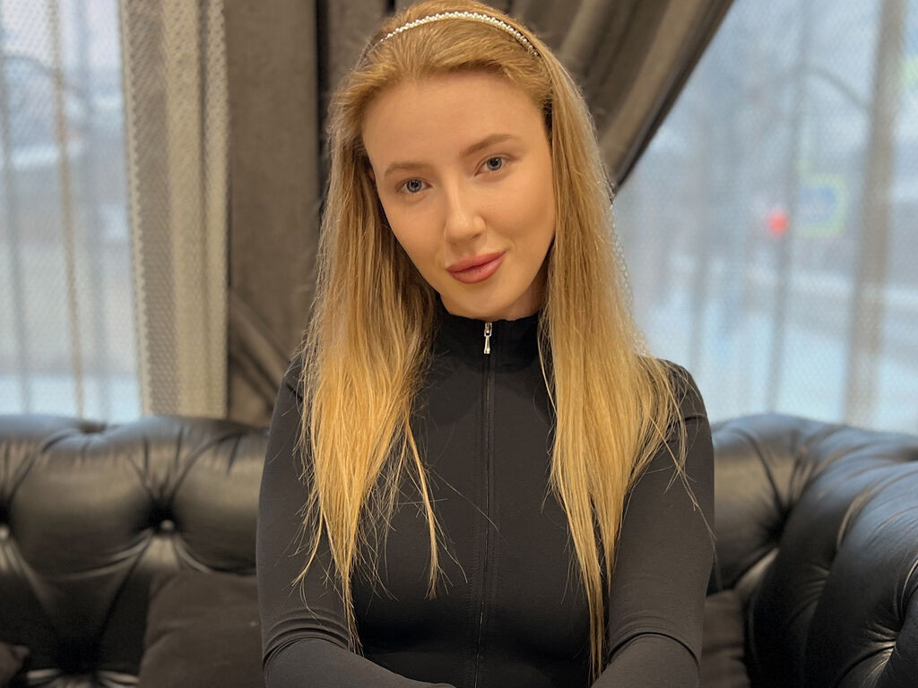 DeniseFlores LiveJasmin