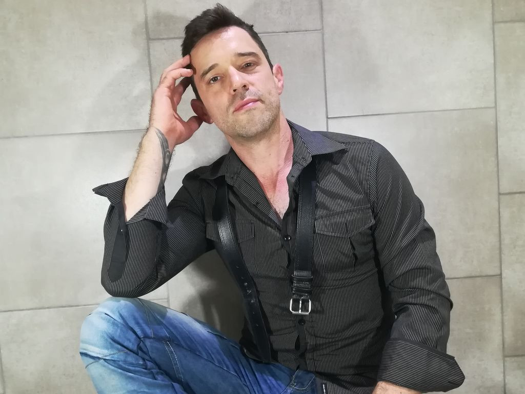 DeonEllis LiveJasmin