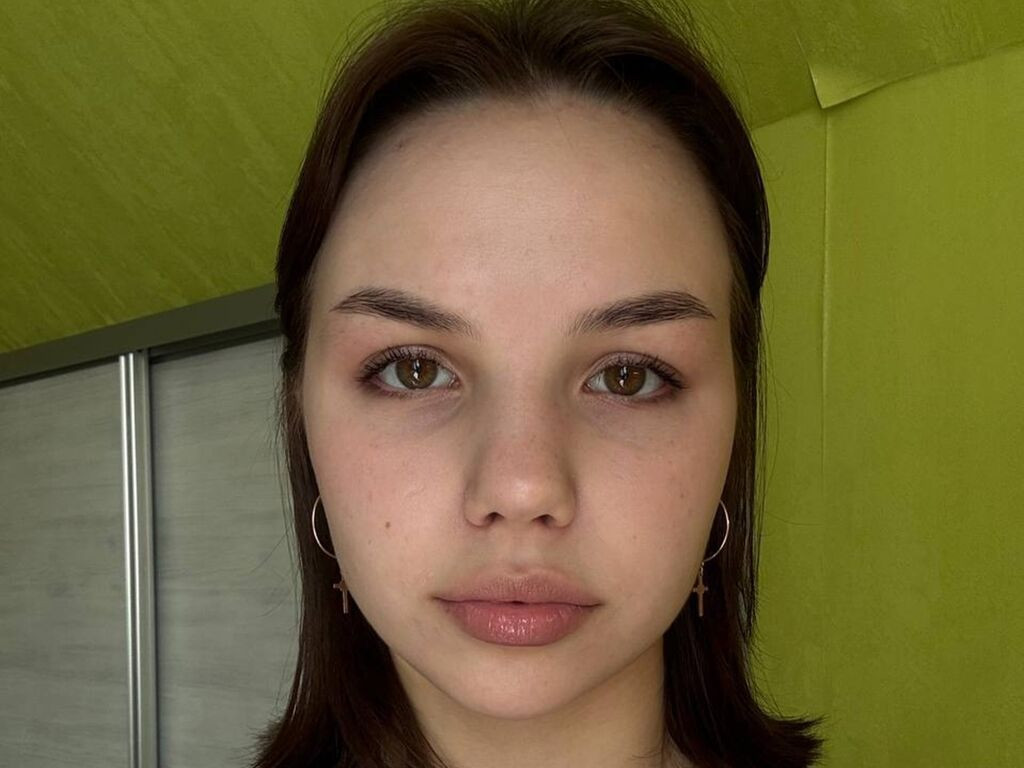 DiamondDage Nude