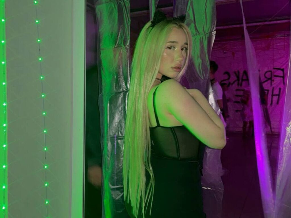 DinnGreeni LiveJasmin