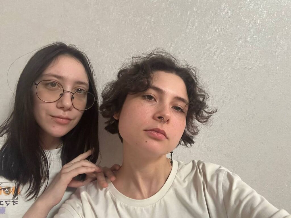 DoreenAndBecki Desnudo