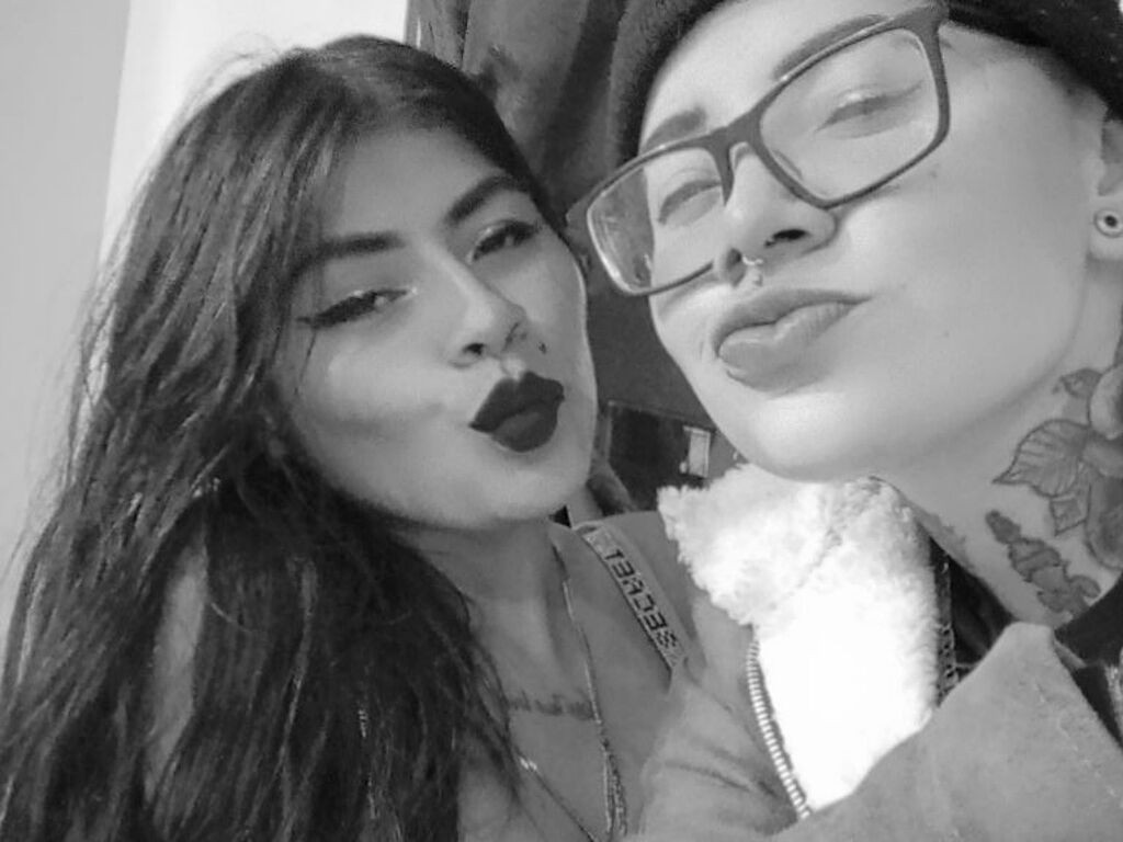 DulceandDania Desnudo