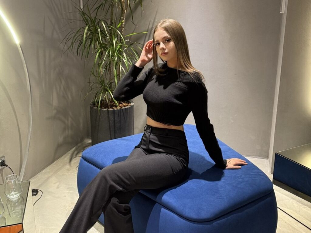 ElainaGriner LiveJasmin