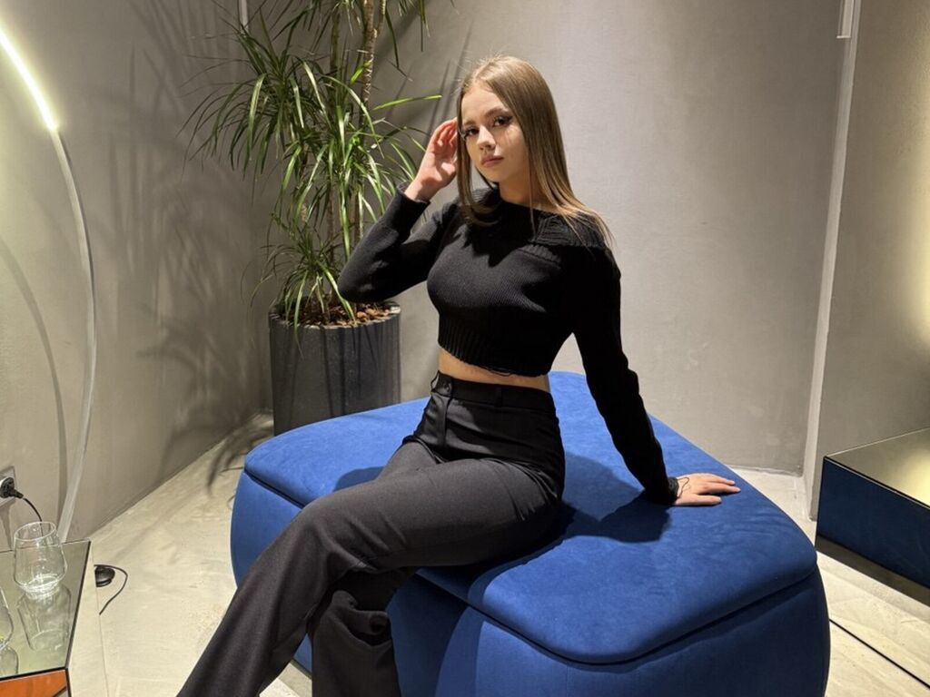 ElainaGriner Desnudo