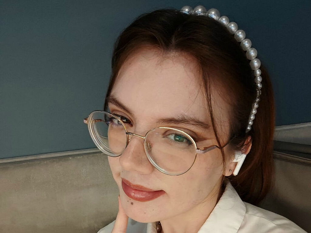 ElaraEnigma LiveJasmin