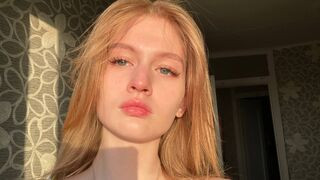 EleanorPattinson Cam