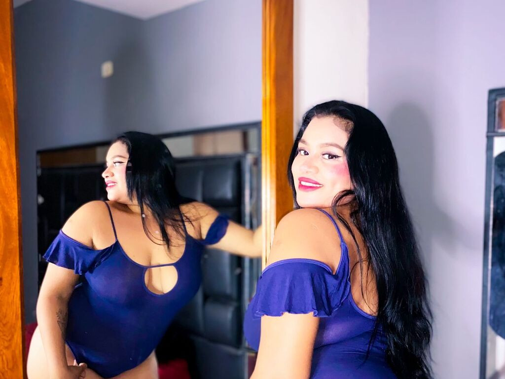ElenaVelasquez LiveJasmin