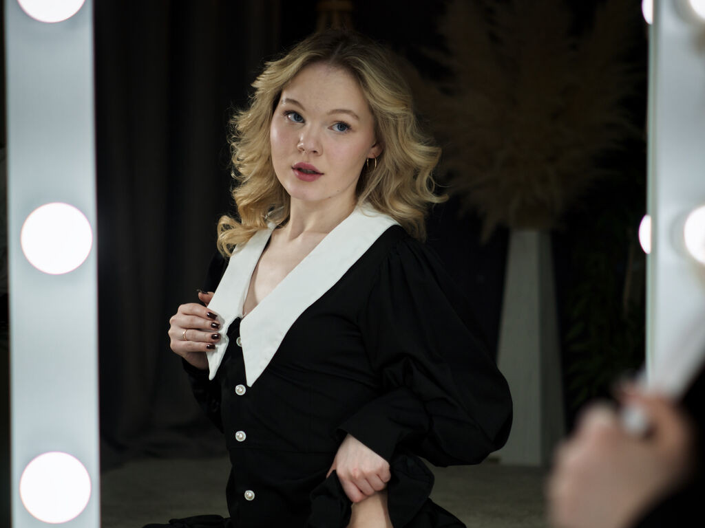 EleneBurchard LiveJasmin