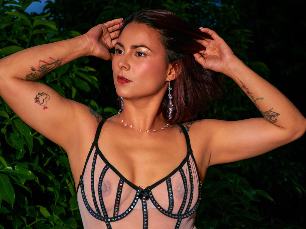 ElhaRoberts LiveJasmin