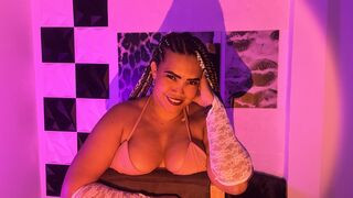 ElisabethCollins Cam