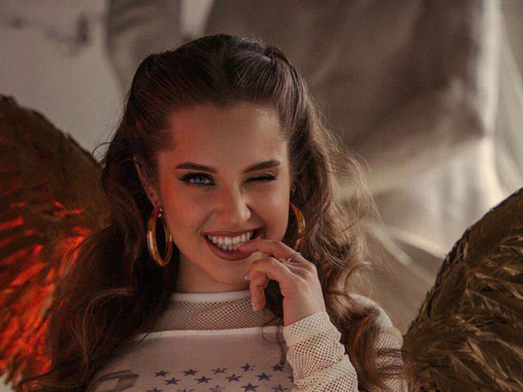 ElizaHenderson Desnudo