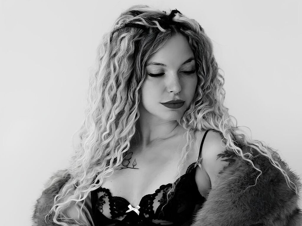 ElleBlair LiveJasmin
