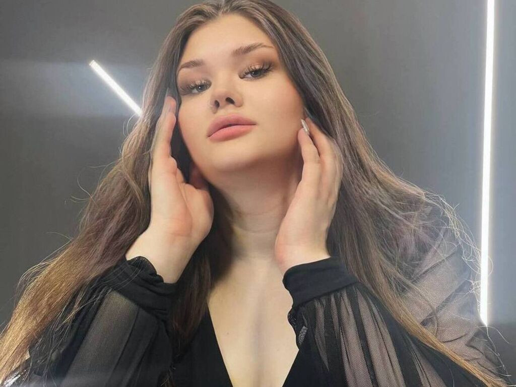 ElleOner LiveJasmin