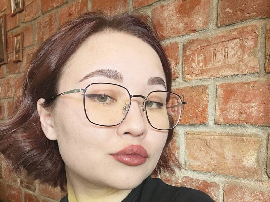 ElodiaDillabough LiveJasmin