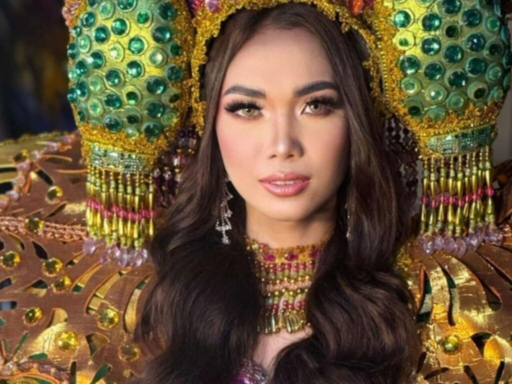 EloiseMore LiveJasmin