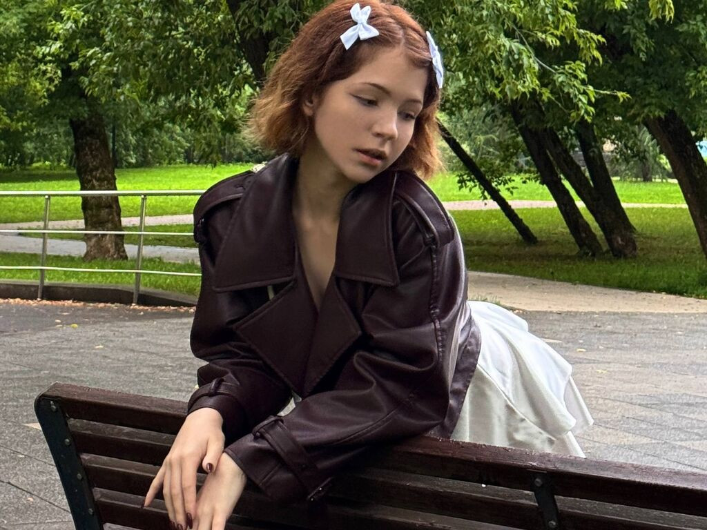 ElvaLueur LiveJasmin