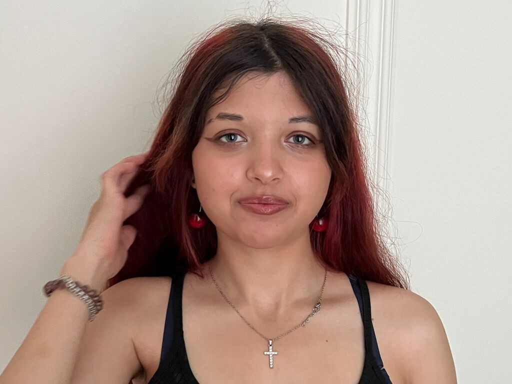 ElveraSamano LiveJasmin