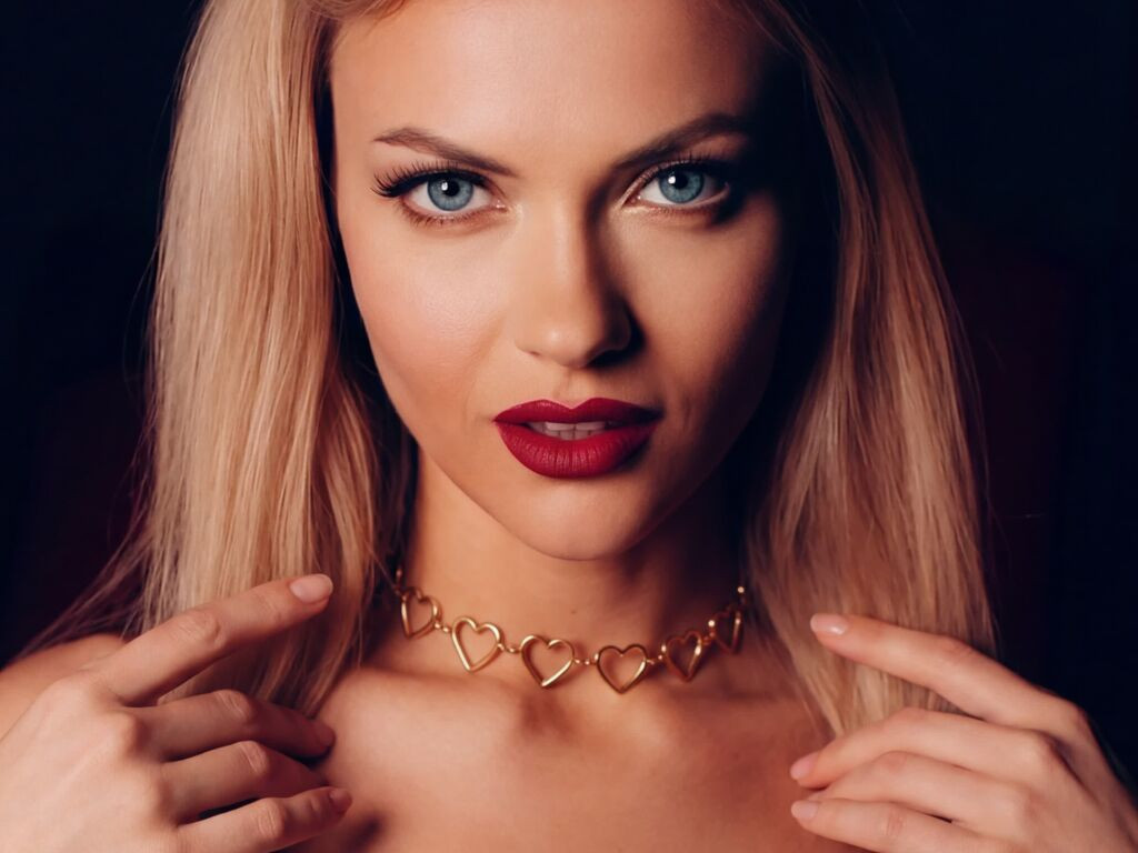 EmberHarrison LiveJasmin