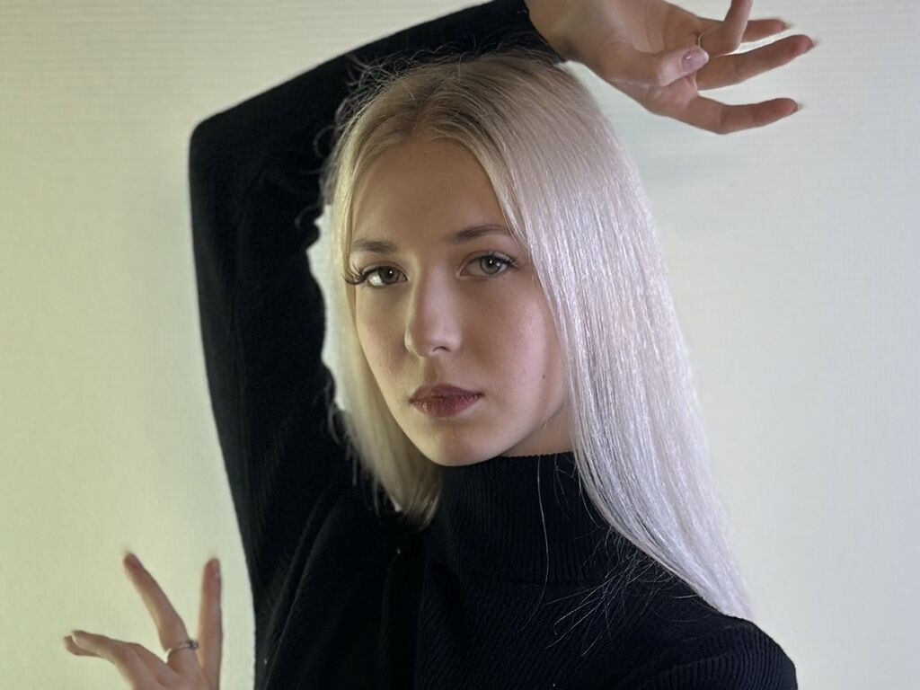 EmiliaHobgood LiveJasmin