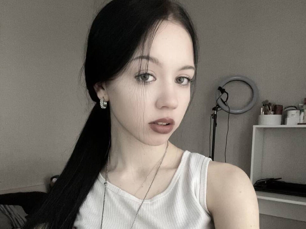 EmiliyaAlberolan LiveJasmin