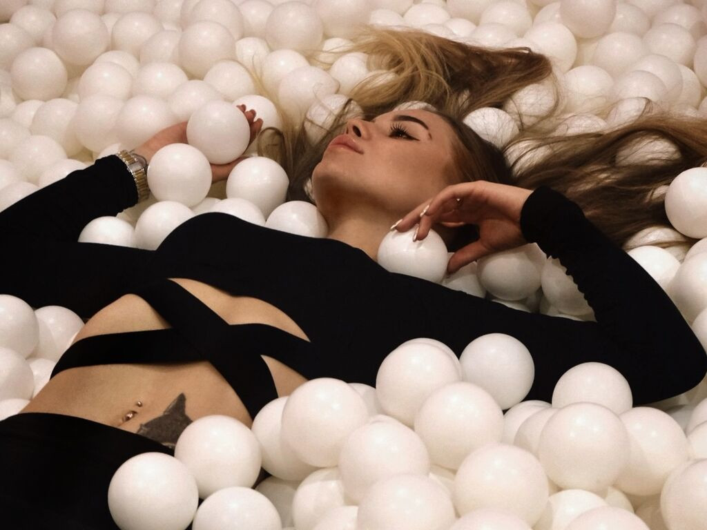 EmilyBeverly Desnudo