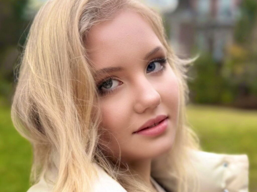 EmilyEvens LiveJasmin