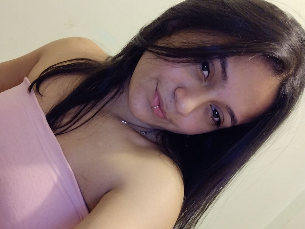 EmilynGrifs LiveJasmin