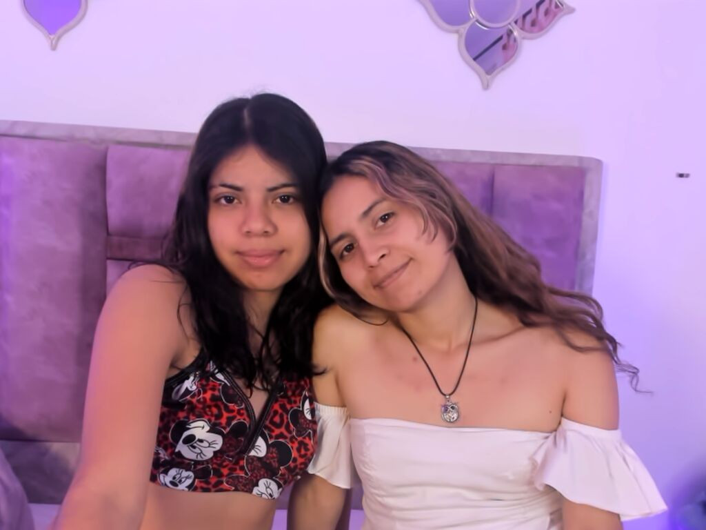 EmmaAndLucy Nude