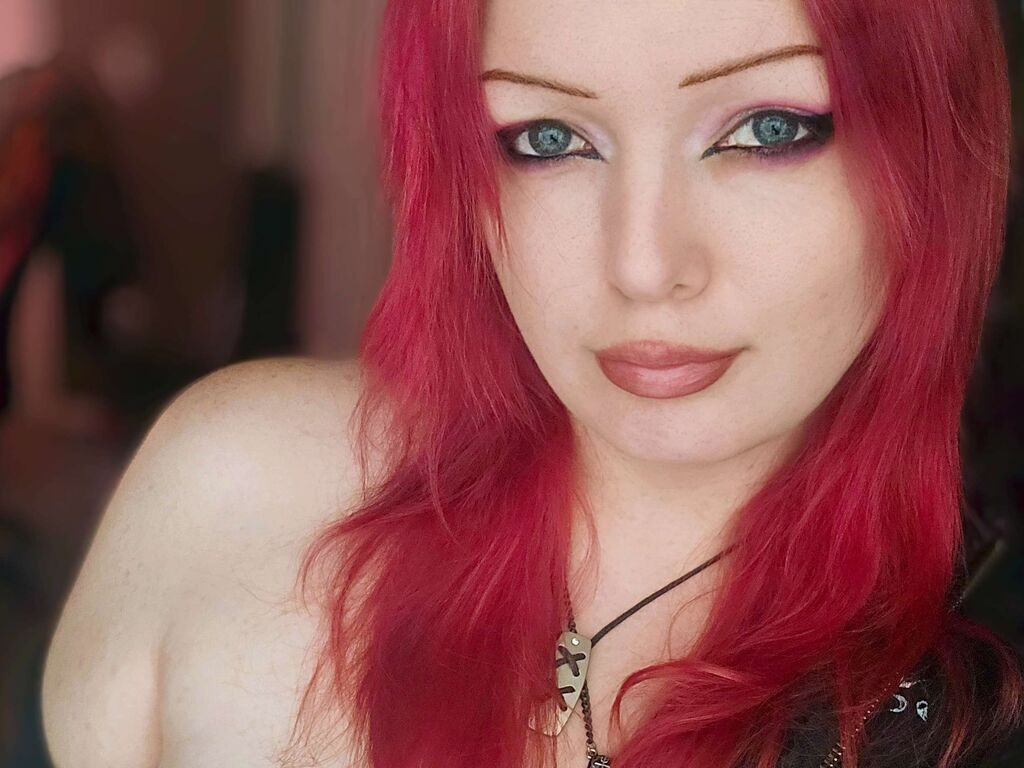 EmmaEaves Nude