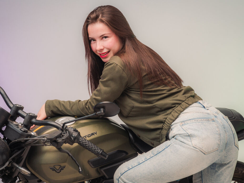 EmmaValenciaga LiveJasmin