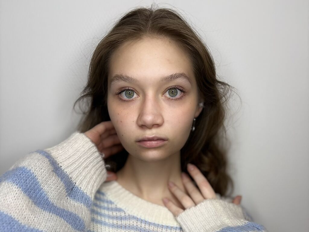 EmogeneZiad LiveJasmin