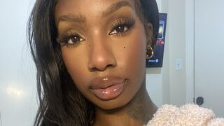 EmperatrizBanks Cam