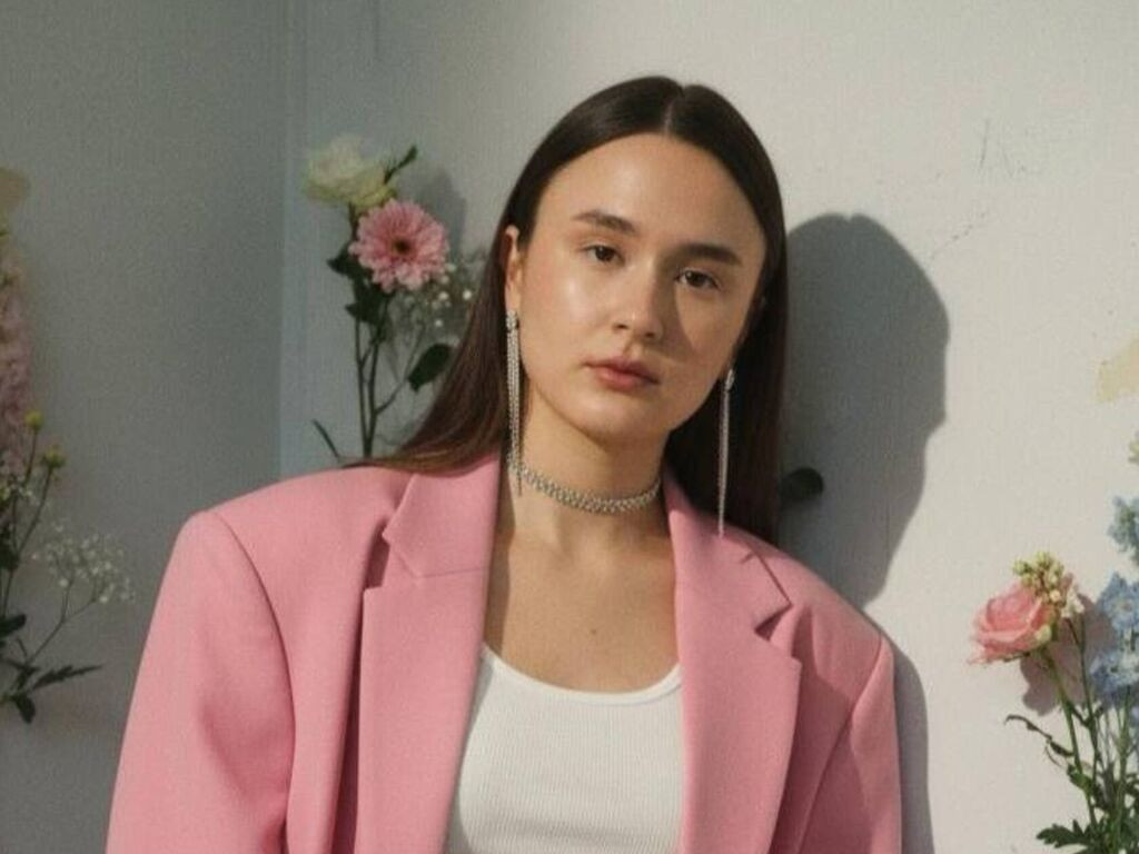 EneidaYoshino Desnudo