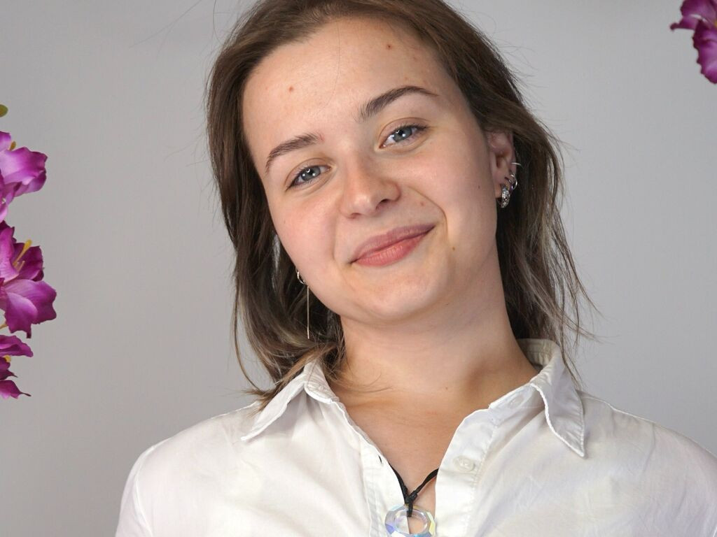 EsmaDeman LiveJasmin