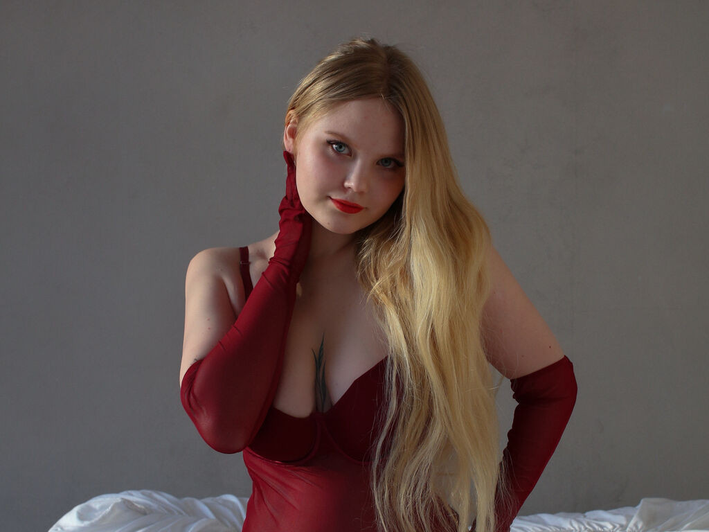 EssieeFanning LiveJasmin