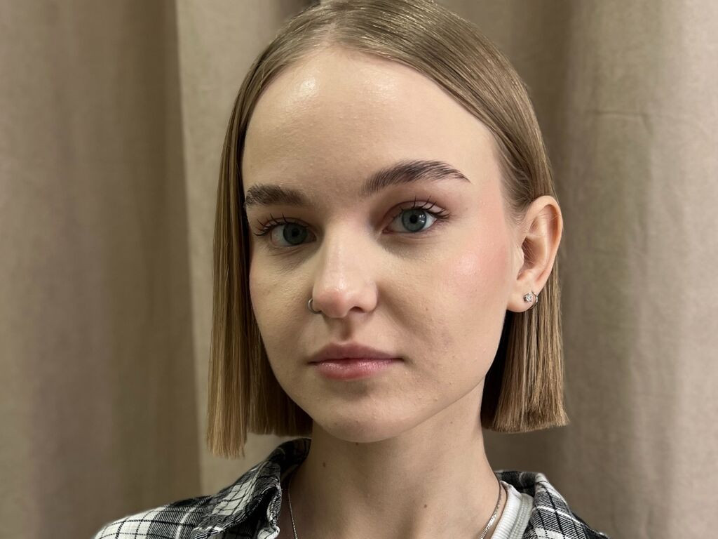 EstherBradey LiveJasmin