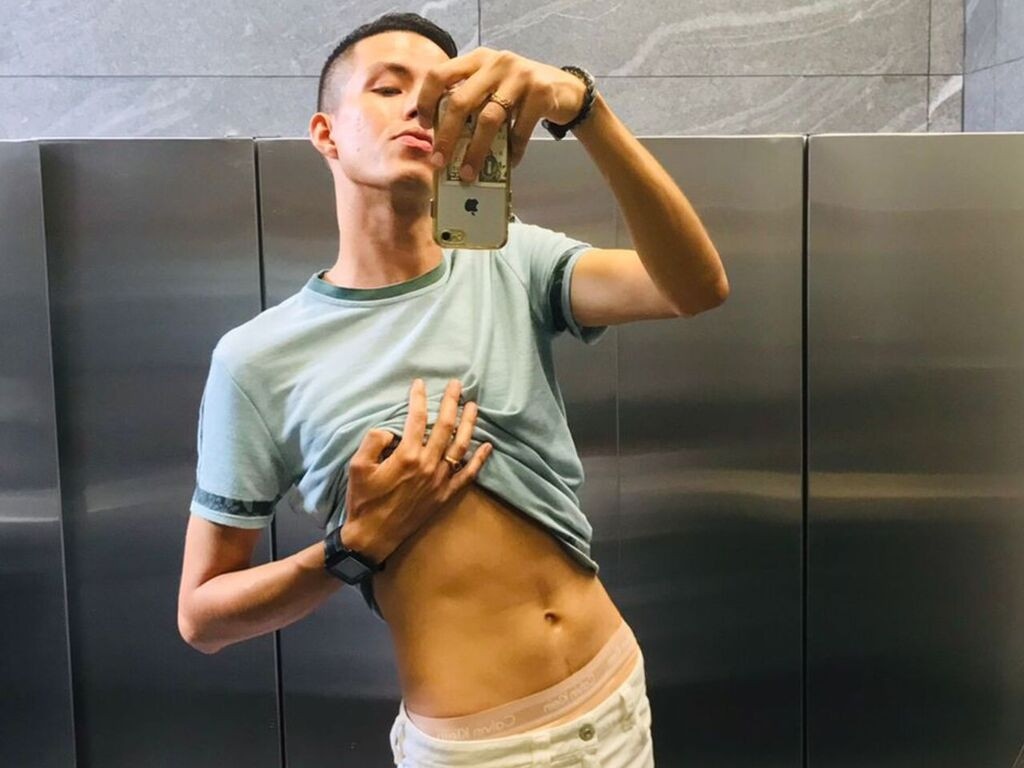 EthanLeen LiveJasmin