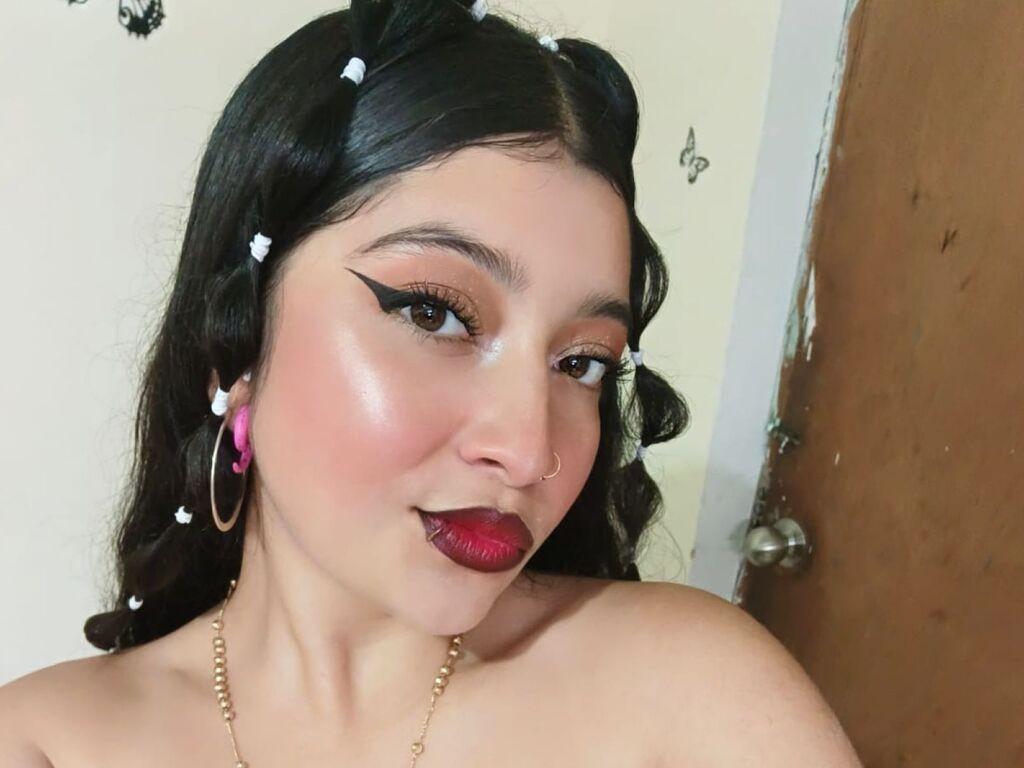 EvelynJey LiveJasmin
