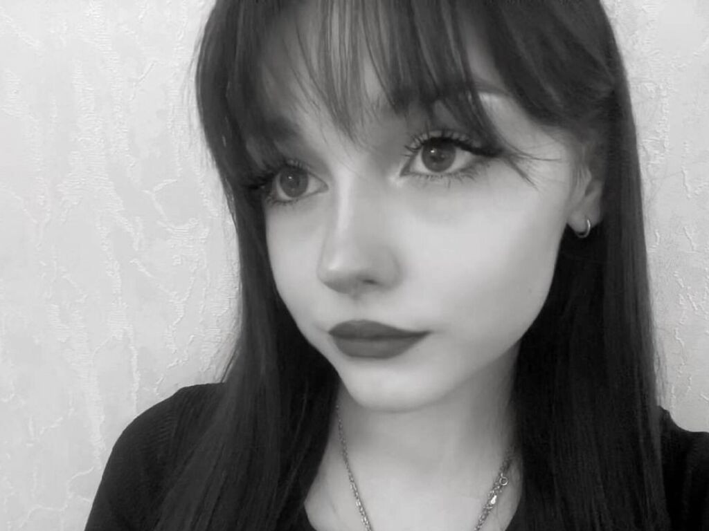 EvelynnCaillouet LiveJasmin