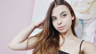 EzabellaWell Cam
