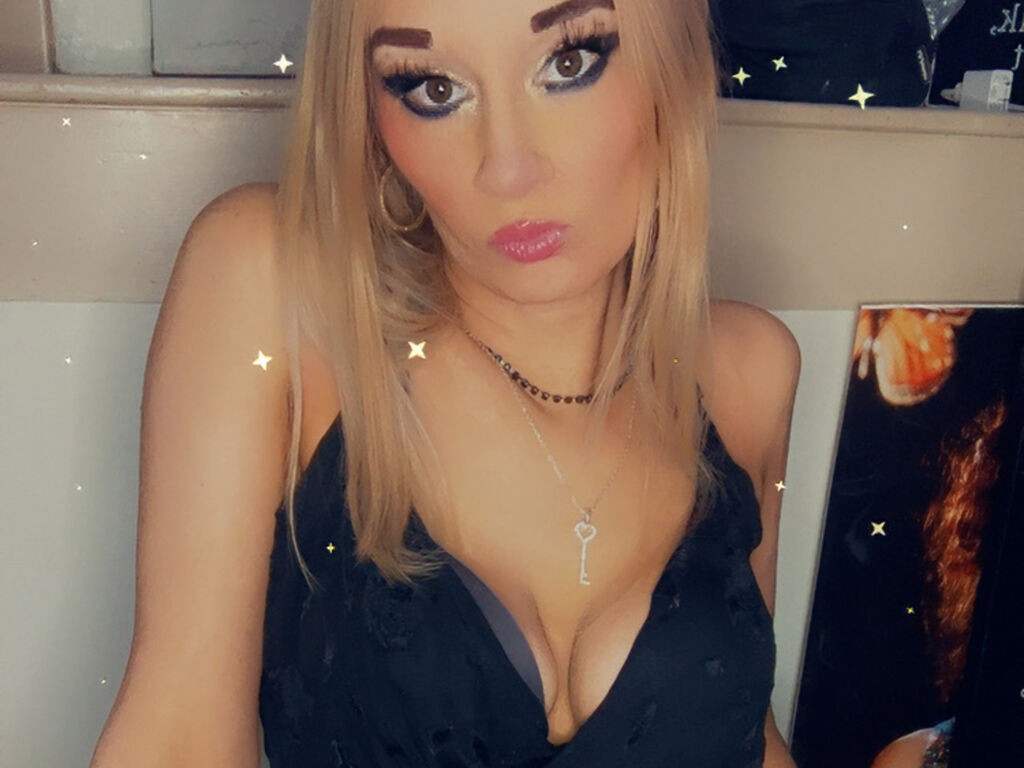 GemmaMarieDavisX LiveJasmin