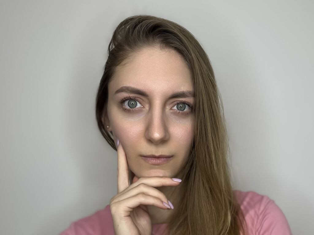 GenevaAndrode LiveJasmin