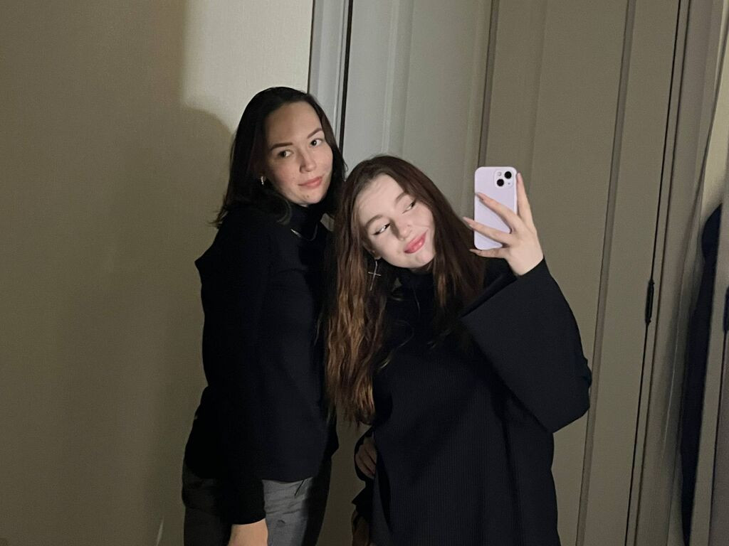 GlennaAndTiffany LiveJasmin