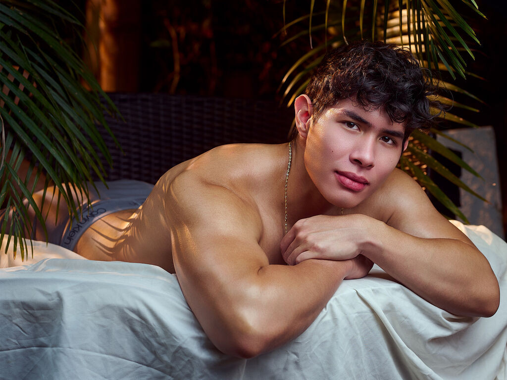 GrayAndrews Nude